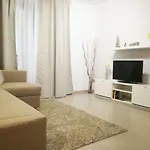 شقة Janias